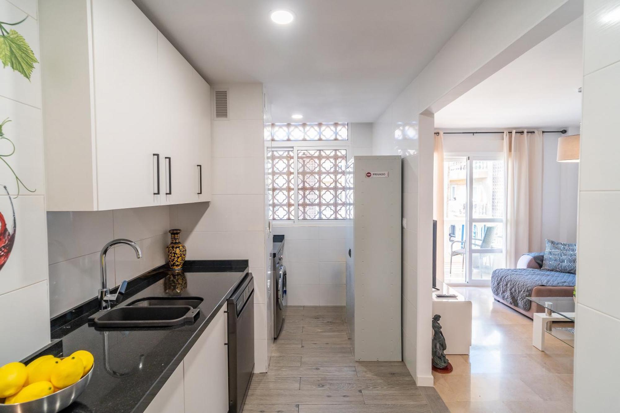 Casa Playa Guadalmar, Beautiful Apartment In Front Of The Sea, Wifi, Ac, Smart Tv, Private Parking Málaga Exterior foto