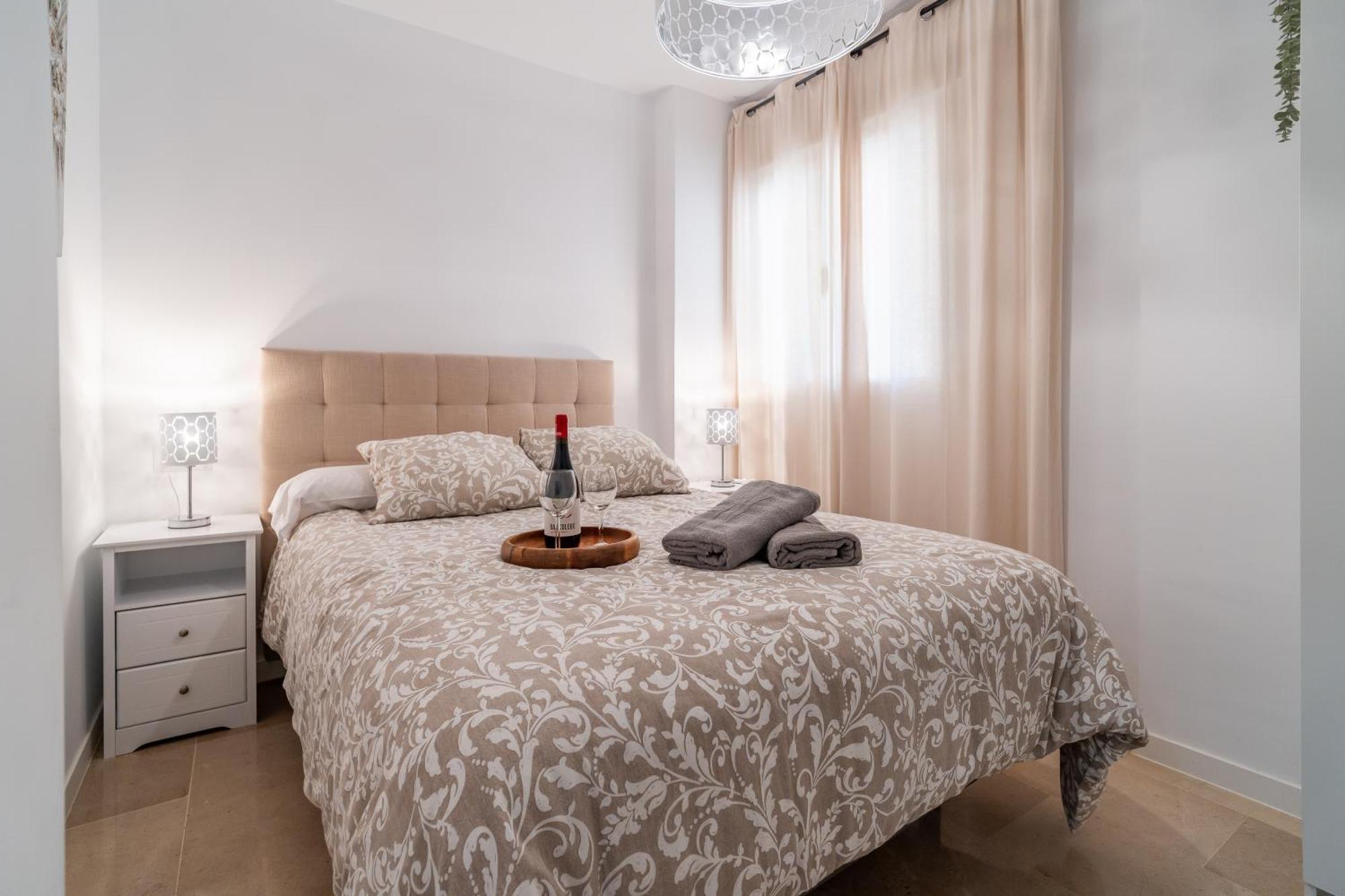 Casa Playa Guadalmar, Beautiful Apartment In Front Of The Sea, Wifi, Ac, Smart Tv, Private Parking Málaga Exterior foto
